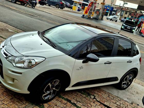 CITROËN C3 1.6 VTI 120 FLEX URBAN TRAIL EAT6 CITROËN C3 1.6 VTI 120 FLEX URBAN TRAIL EAT6